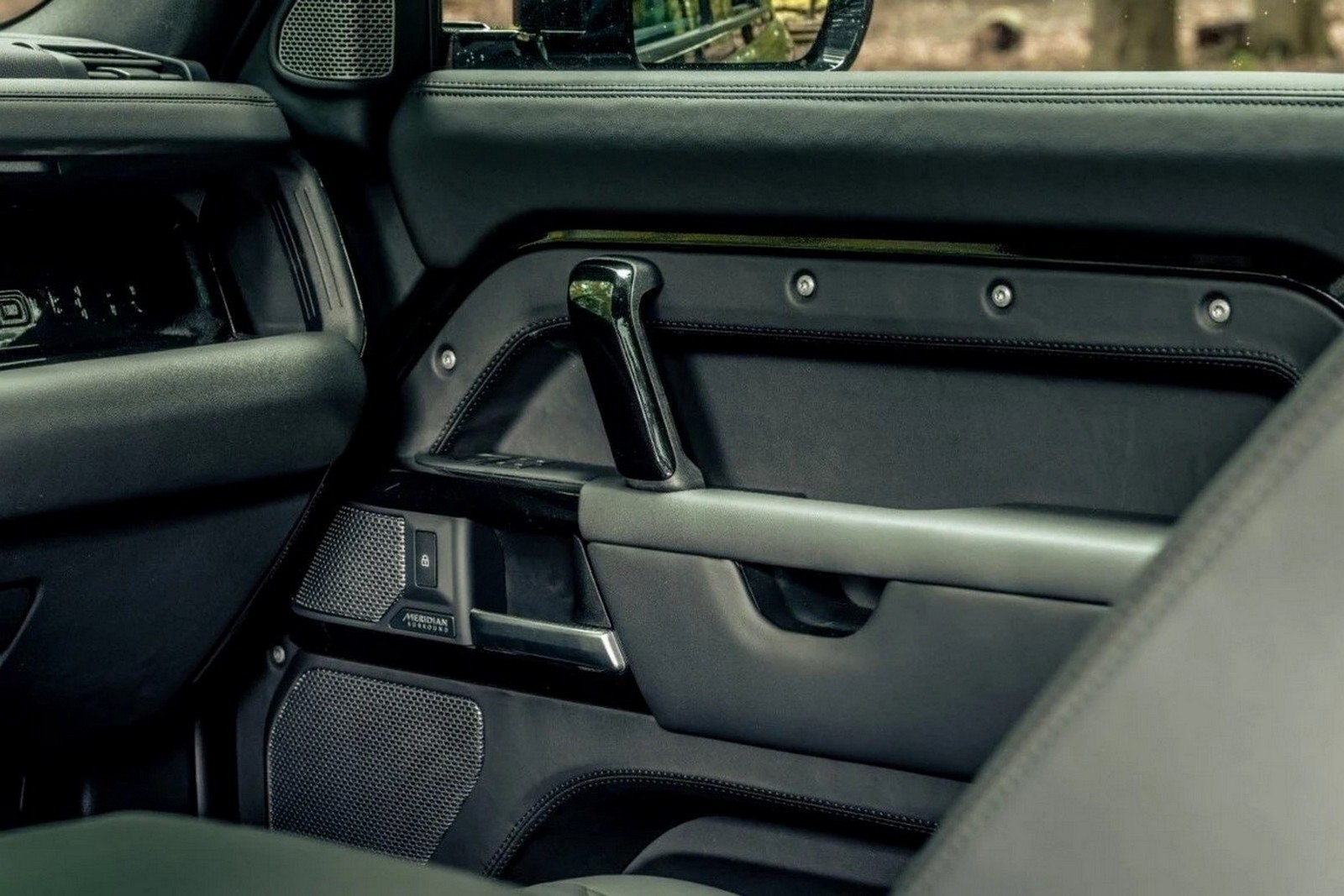 LAND ROVER DEFENDER VALIANCE CURAÇAO COMMISSION BY HERITAGE CUSTOMS, foto 13