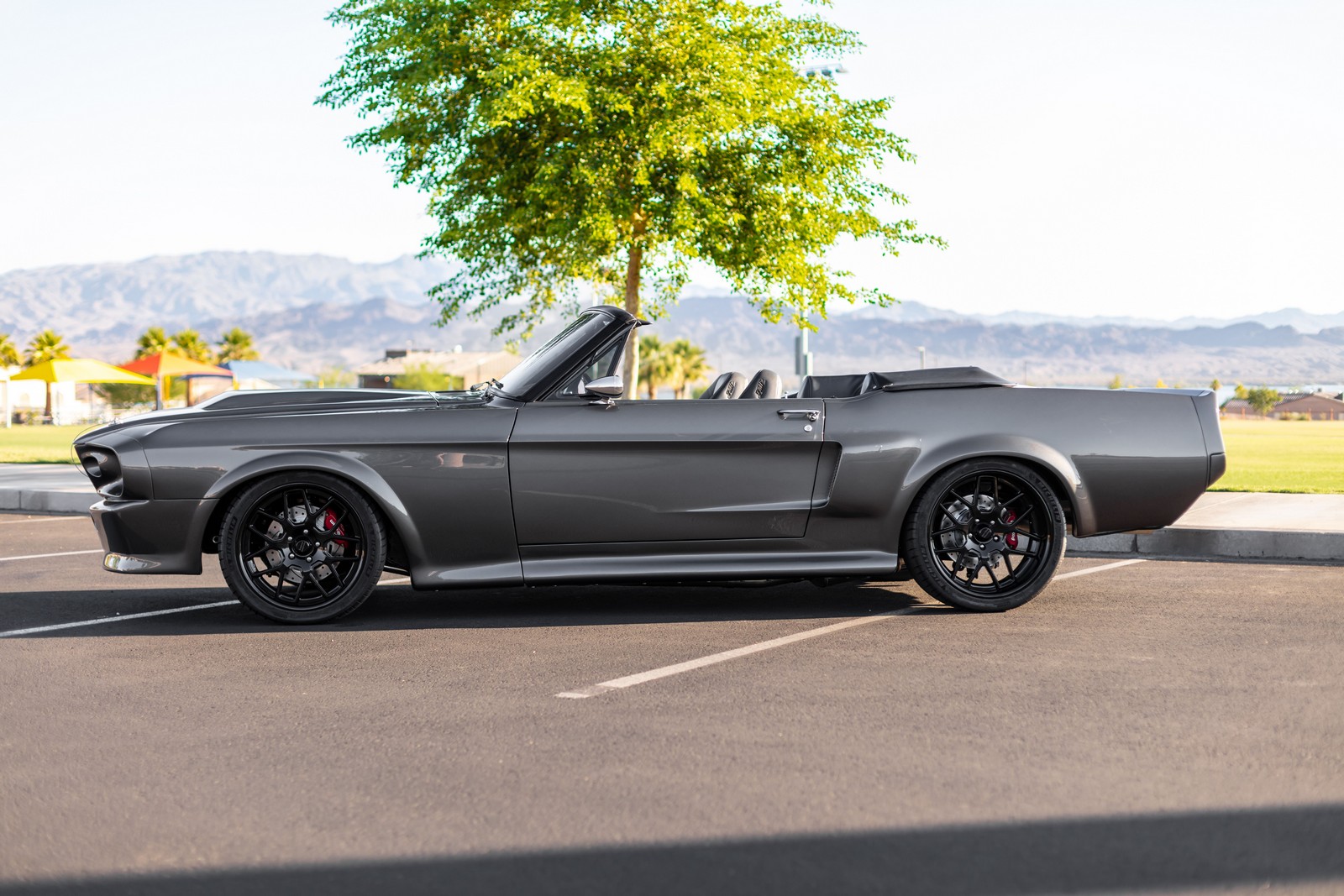 1968 - FORD MUSTANG CONVERTIBLE RESTOMOD, foto 2