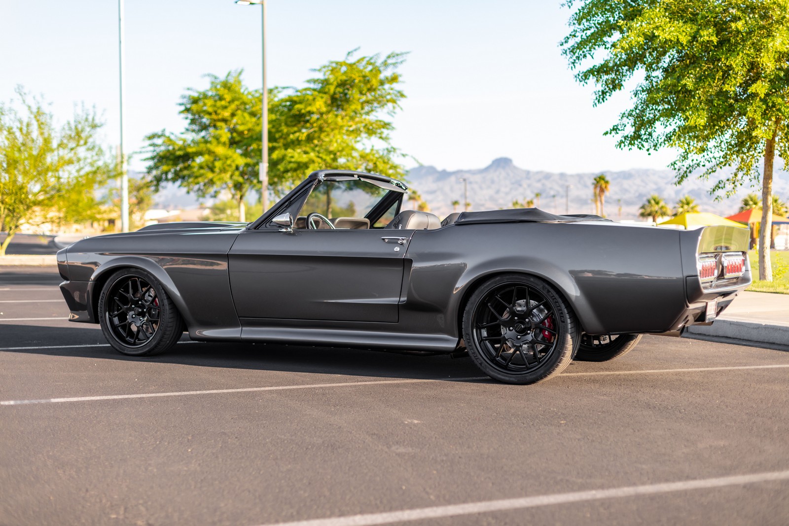 1968 - FORD MUSTANG CONVERTIBLE RESTOMOD, foto 13