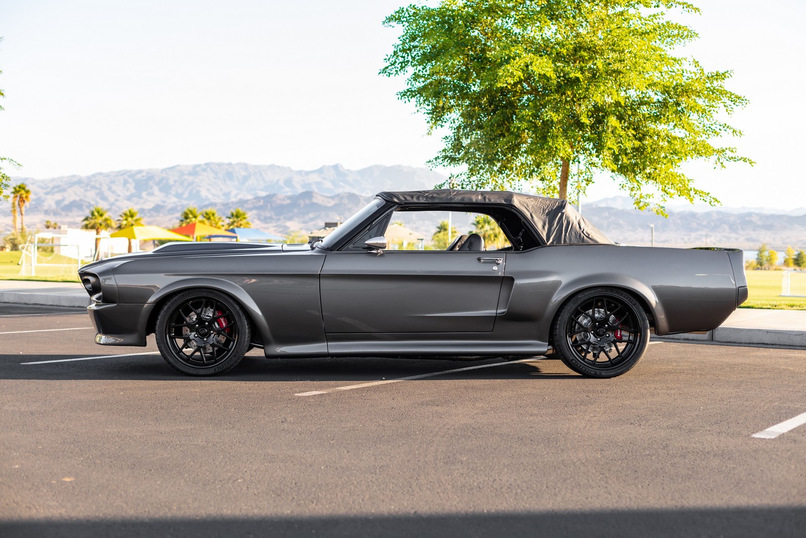 1968 - FORD MUSTANG CONVERTIBLE RESTOMOD, foto 32