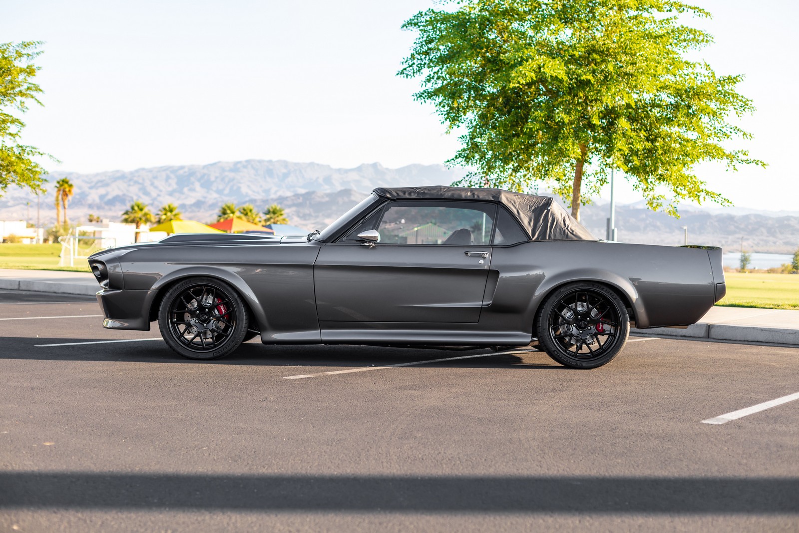 1968 - FORD MUSTANG CONVERTIBLE RESTOMOD, foto 37