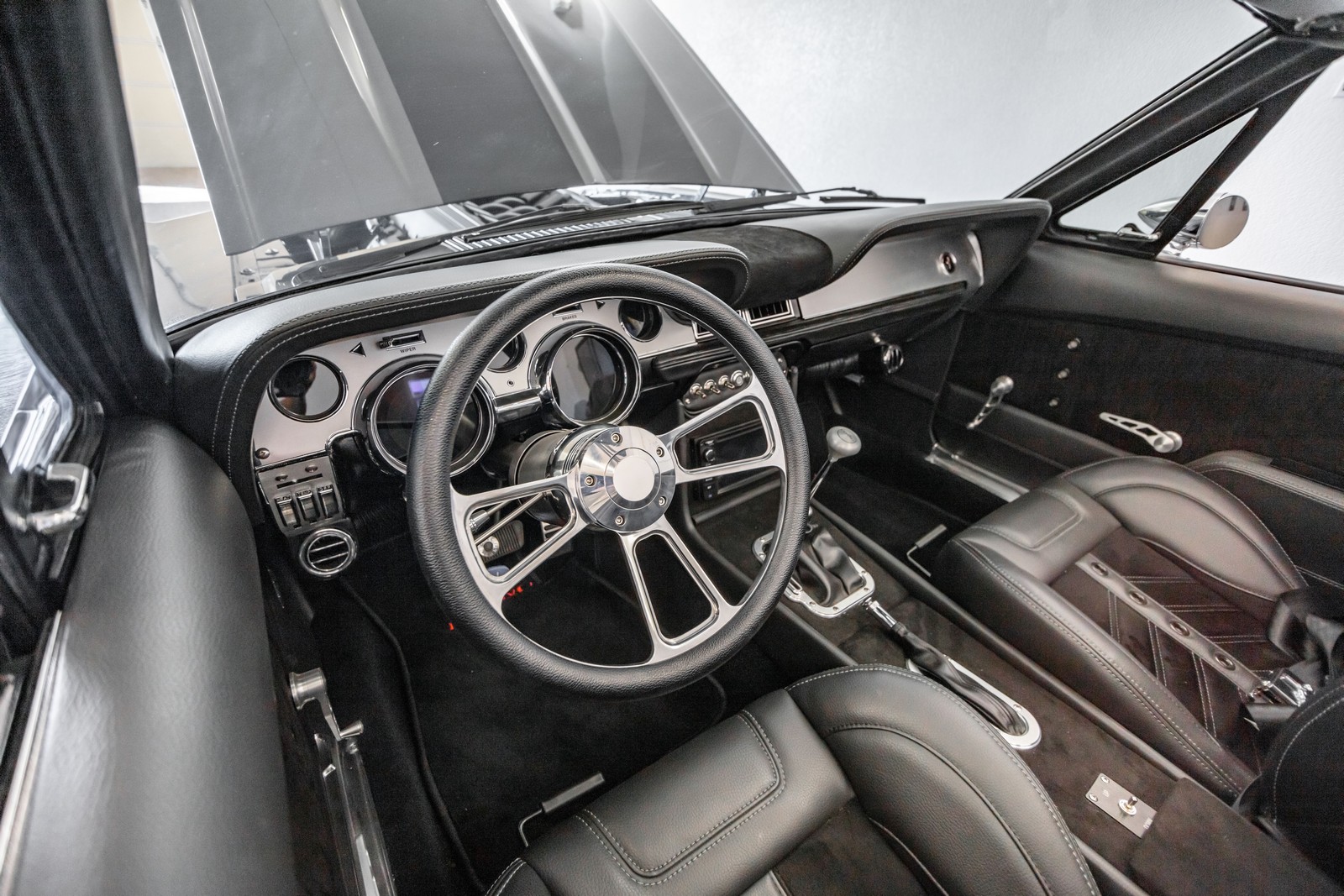 1968 - FORD MUSTANG CONVERTIBLE RESTOMOD, foto 44