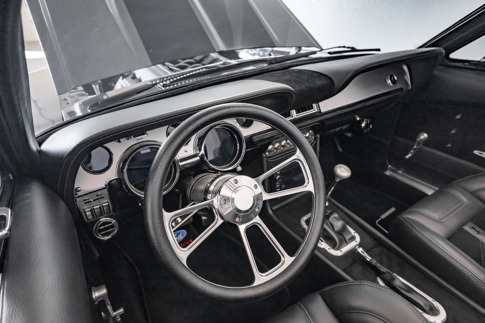 1968 - FORD MUSTANG CONVERTIBLE RESTOMOD, foto 46