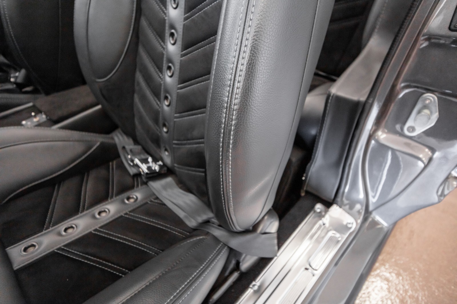 1968 - FORD MUSTANG CONVERTIBLE RESTOMOD, foto 54