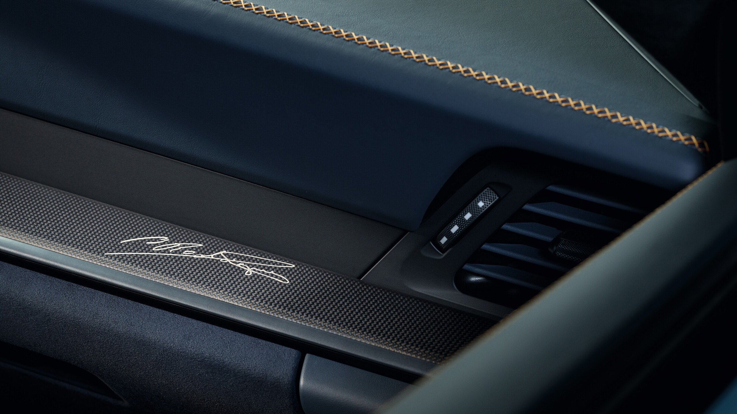 2021 - PORSCHE 911 TURBO S 'ONE OF A KIND', foto 4