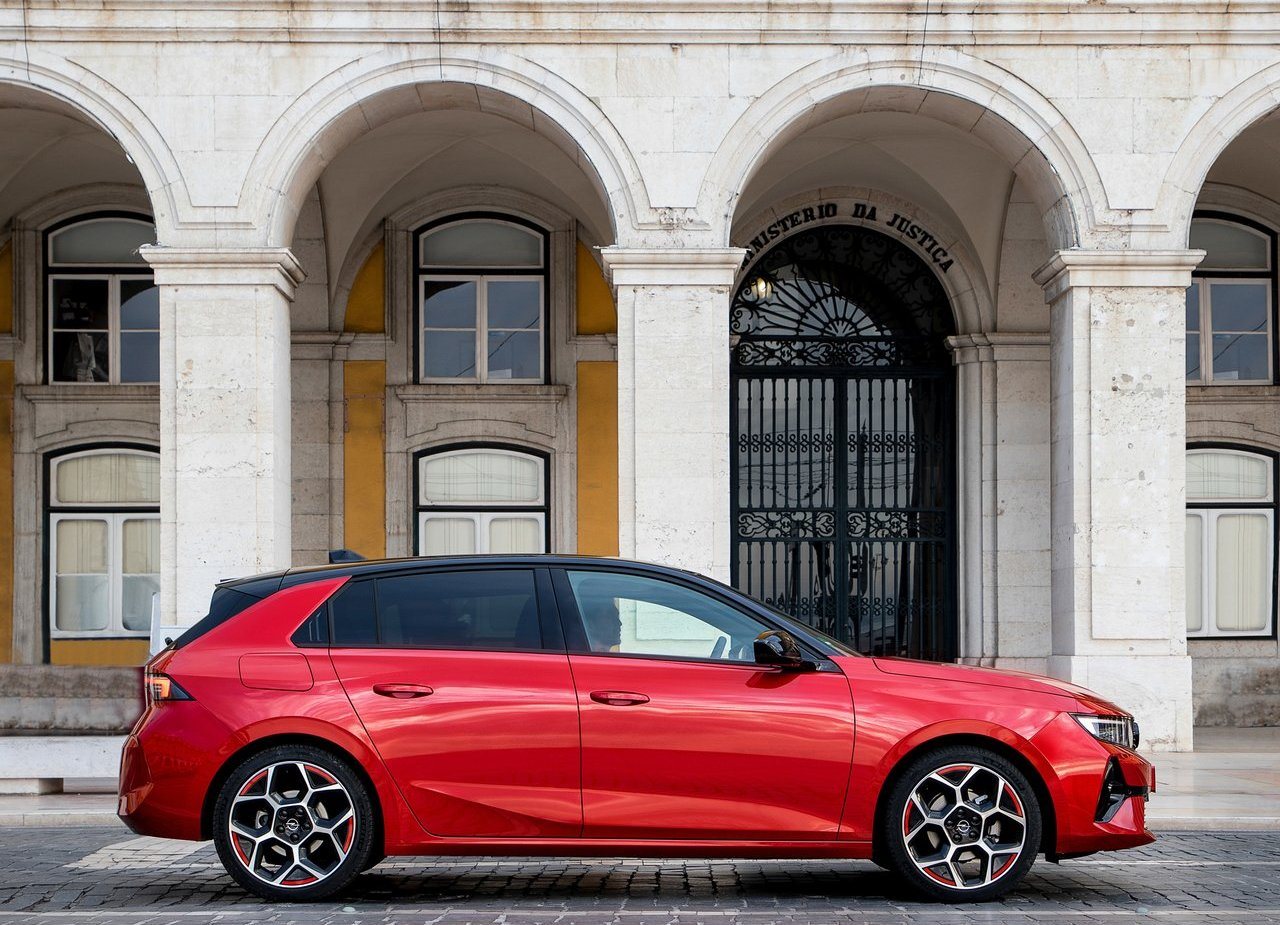 2022 - OPEL ASTRA, foto 35