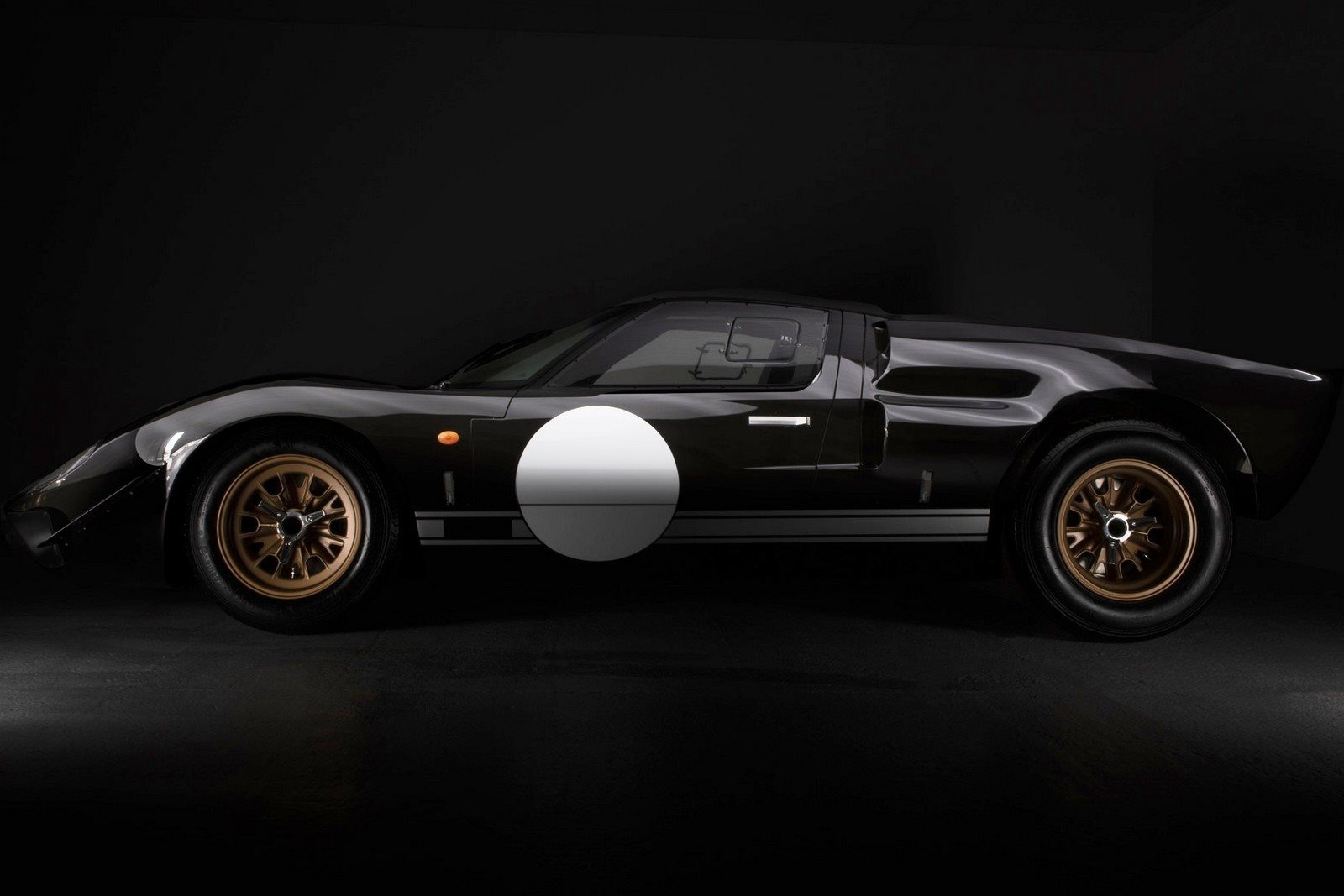 FORD GT40 SUPERFORMANCE EV BY EVERRATI, foto 7
