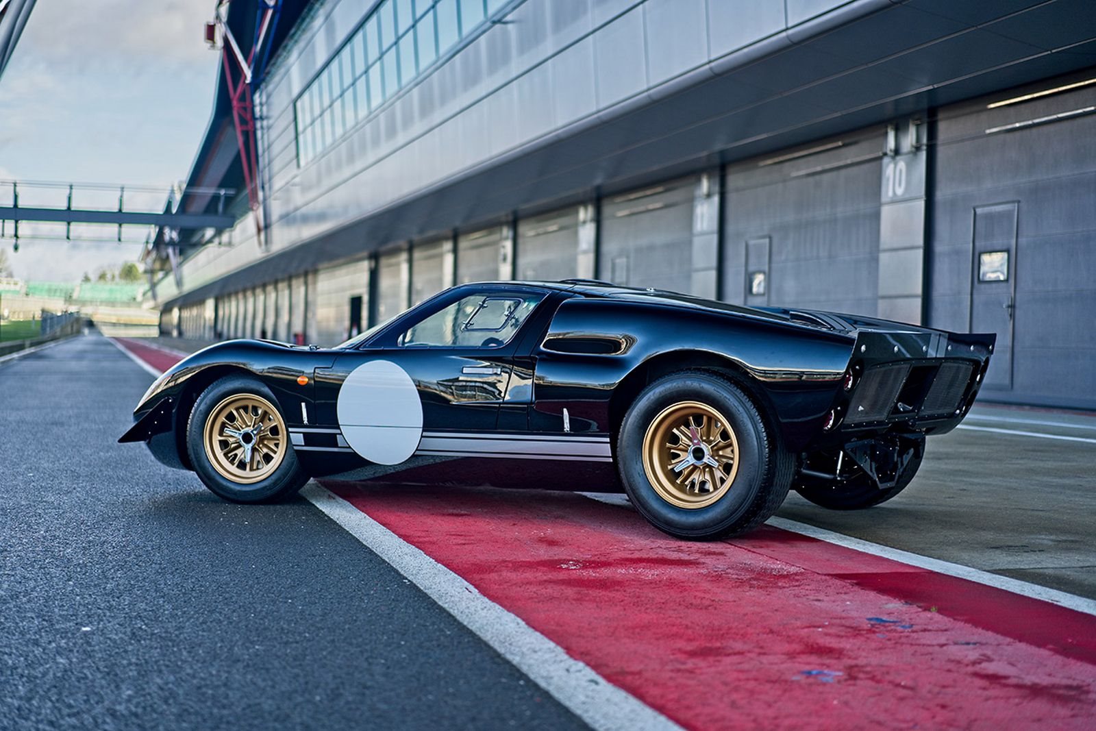 FORD GT40 SUPERFORMANCE EV BY EVERRATI, foto 11