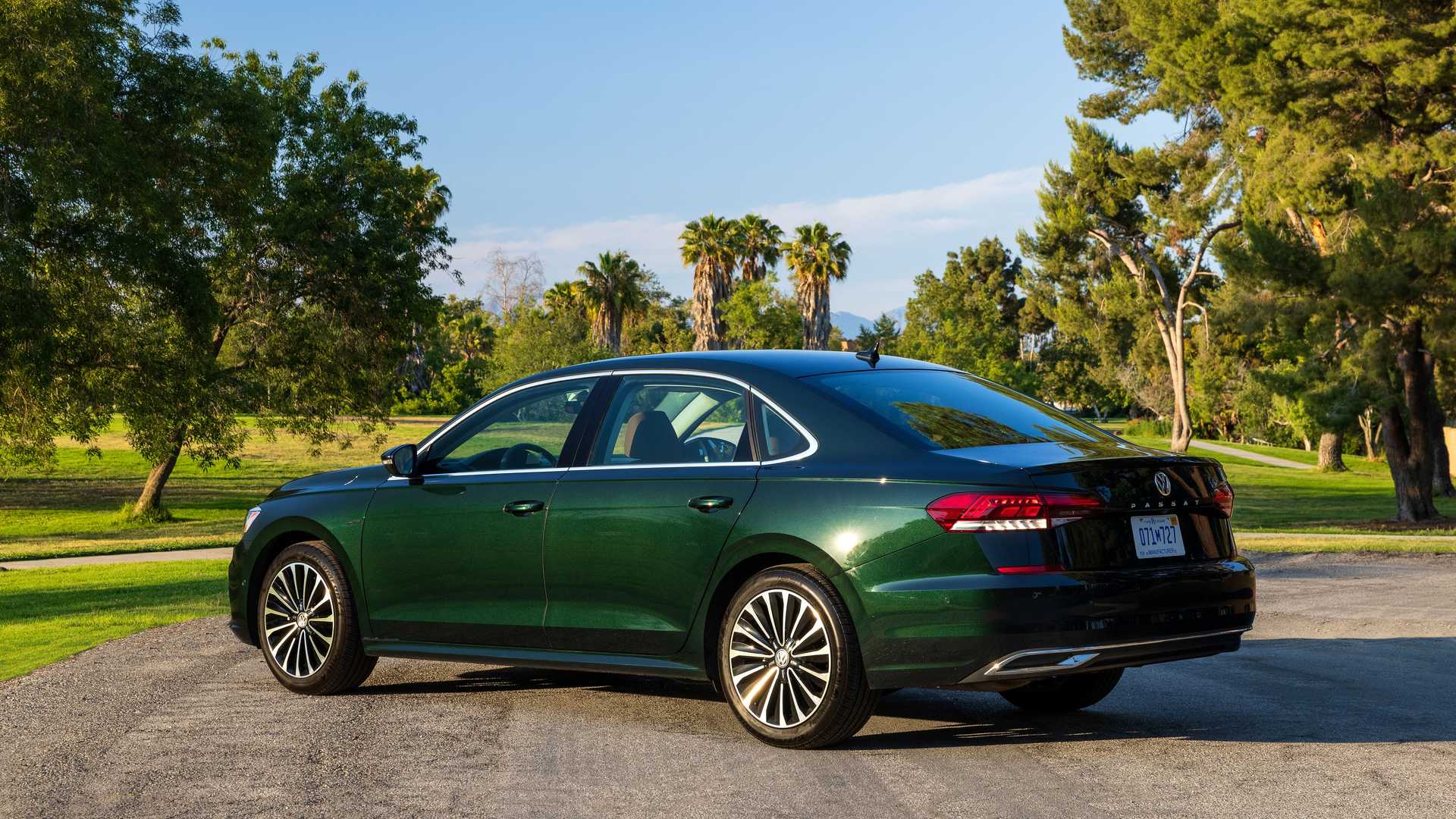 2022 - VOLKSWAGEN PASSAT LIMITED EDITION, foto 2