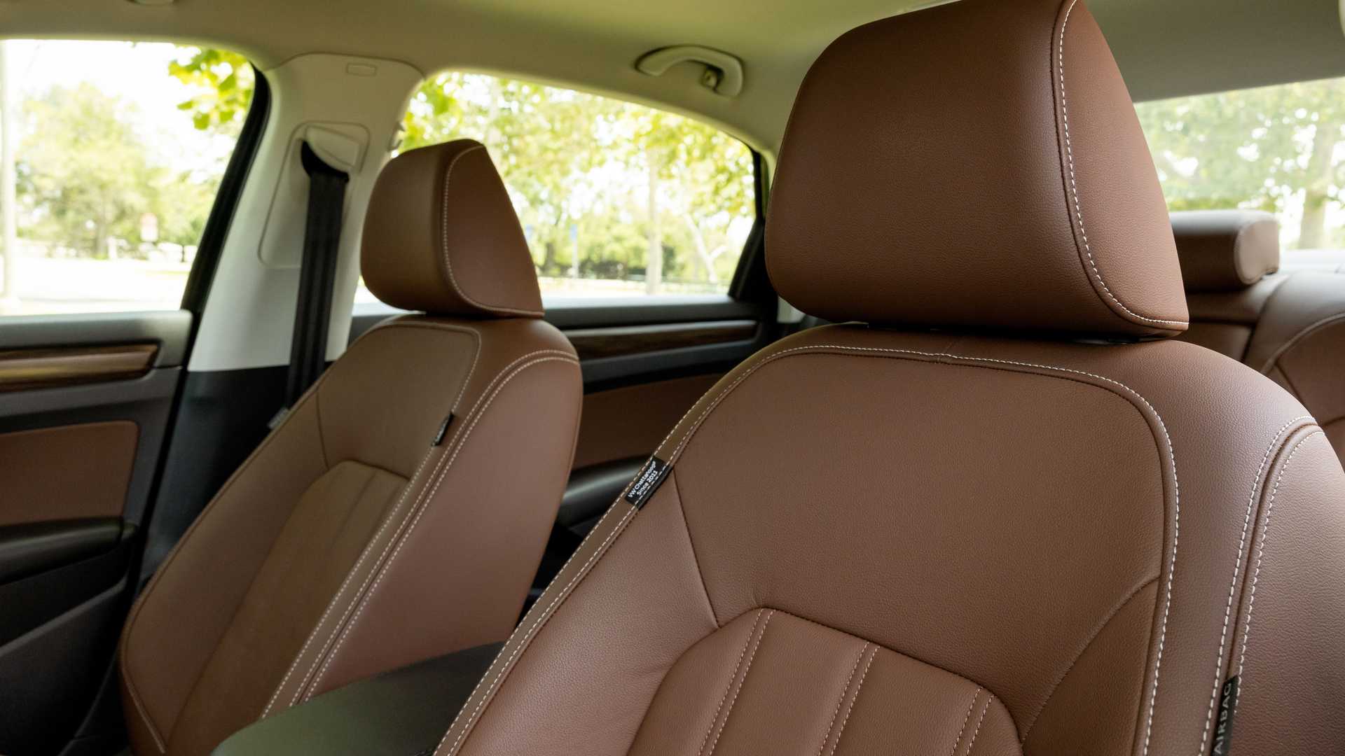 2022 - VOLKSWAGEN PASSAT LIMITED EDITION, foto 13