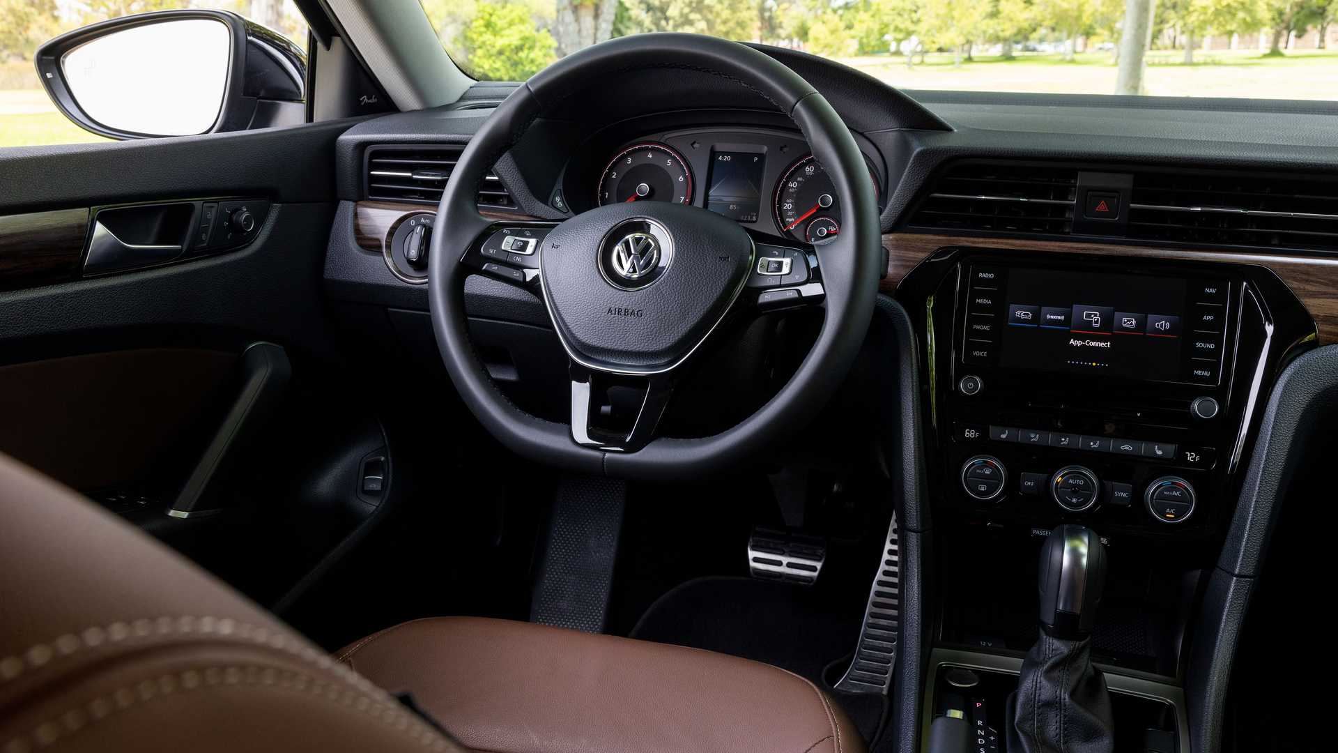 2022 - VOLKSWAGEN PASSAT LIMITED EDITION, foto 16