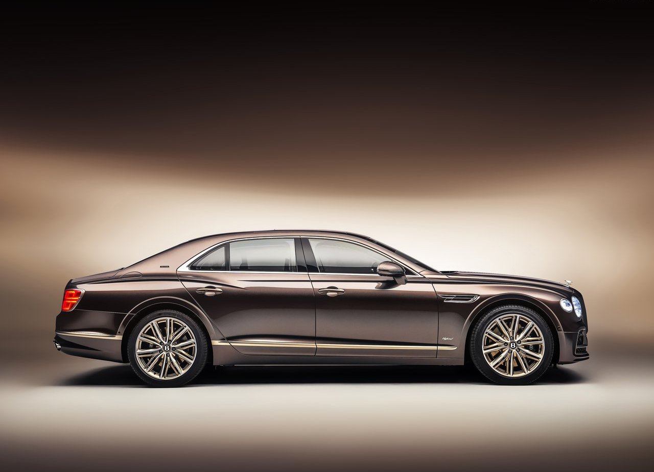 2022 - BENTLEY FLYING SPUR HYBRID ODYSSEAN EDITION, foto 2