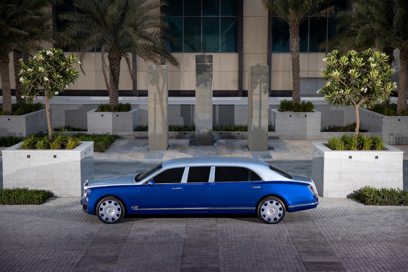 2021 - BENTLEY MULSANNE GRAND LIMOUSINE MULLINER, foto 3