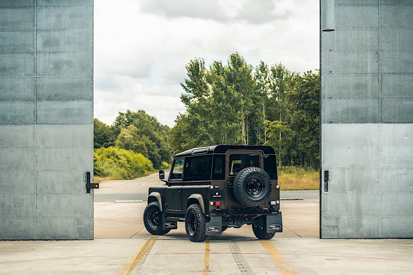 1985 - LAND ROVER DEFENDER V8 BY HERITAGE CUSTOMS, foto 2