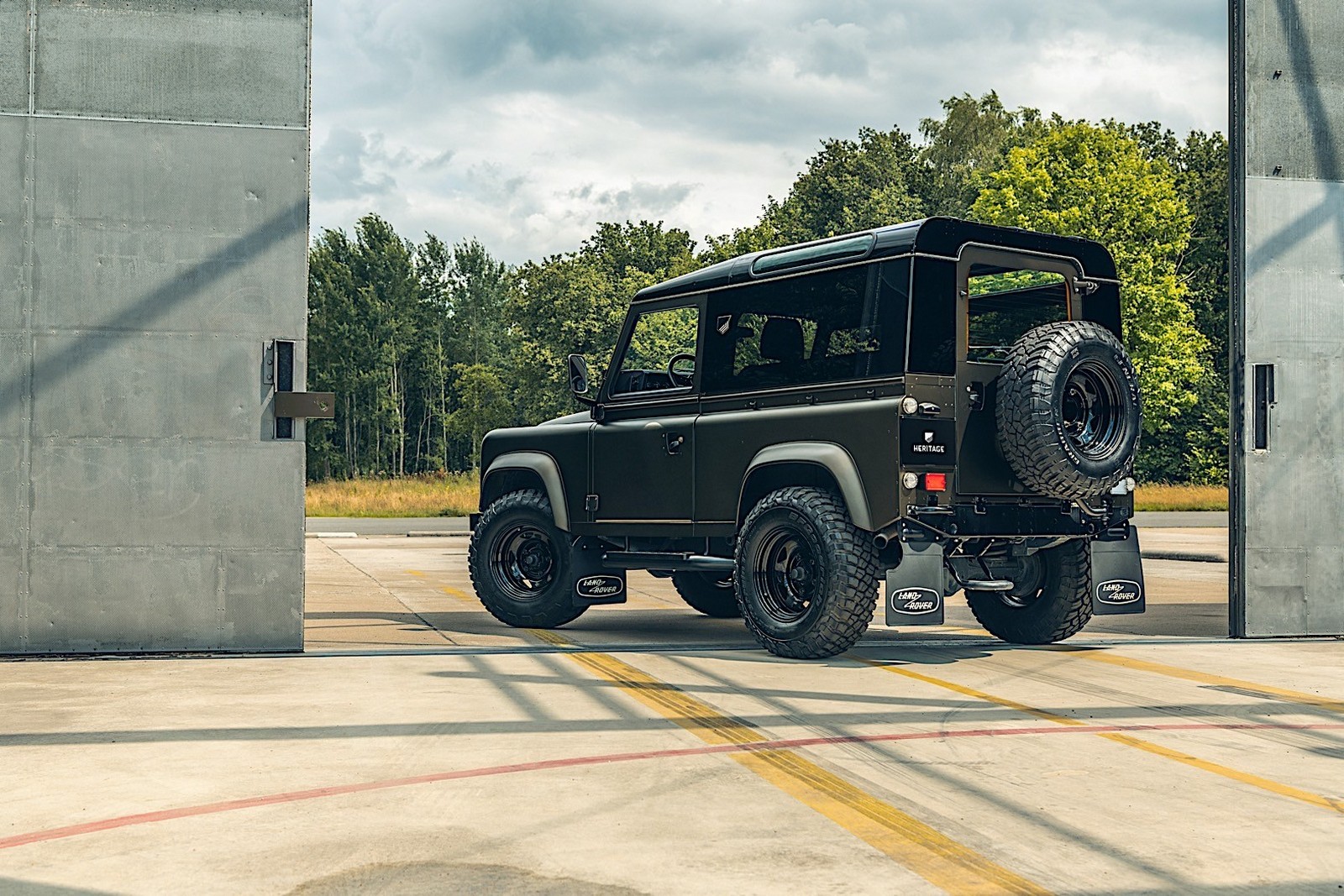1985 - LAND ROVER DEFENDER V8 BY HERITAGE CUSTOMS, foto 3