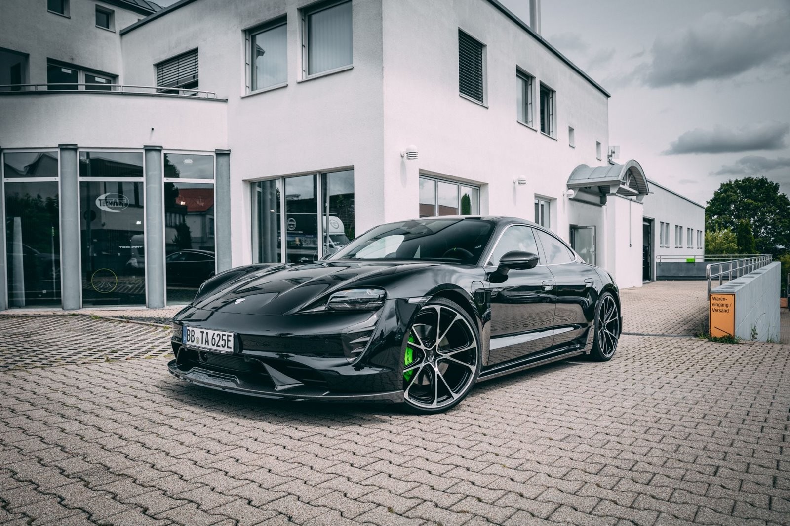2021 - PORSCHE TAYCAN BY TECHART, foto 1