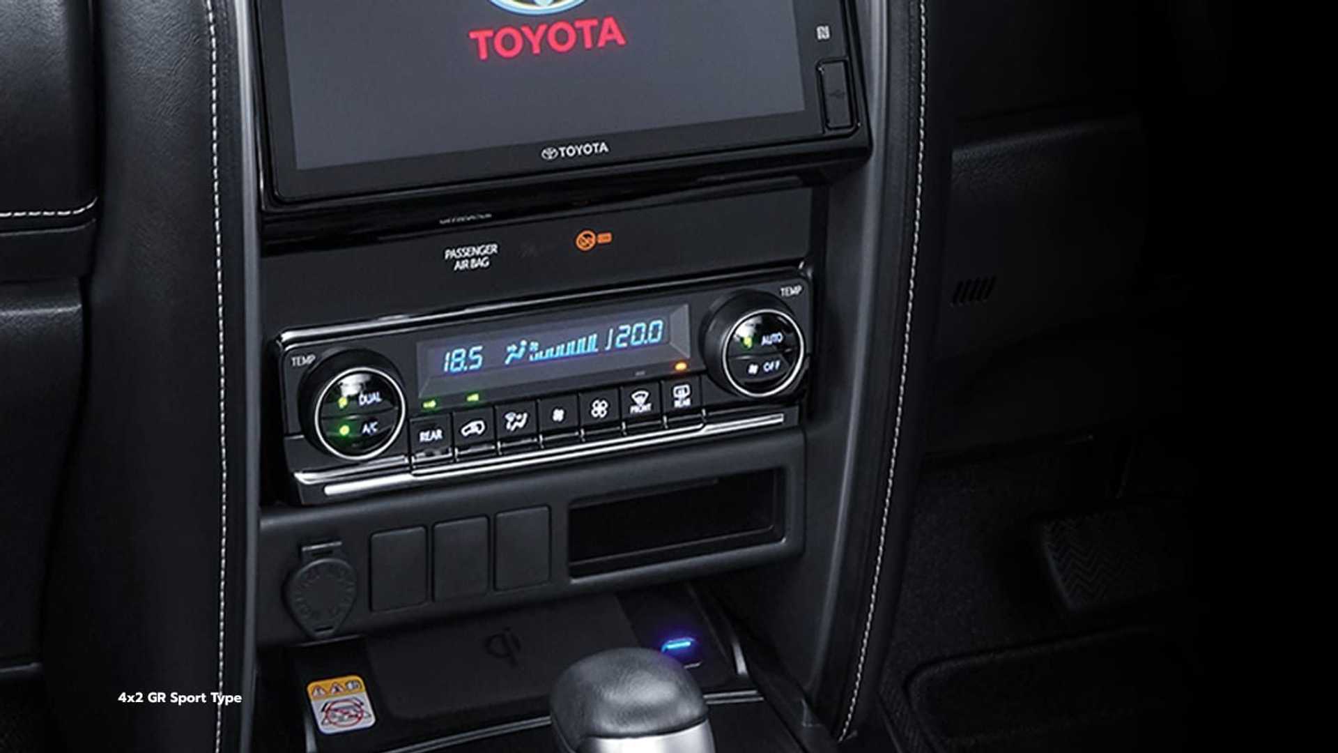 2021 - TOYOTA FORTUNER GR SPORT, foto 19