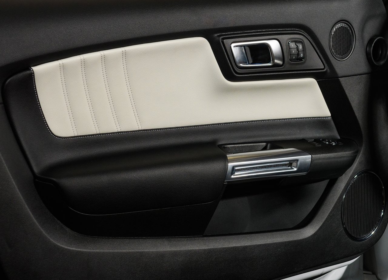 FORD MUSTANG ICE WHITE EDITION, foto 15