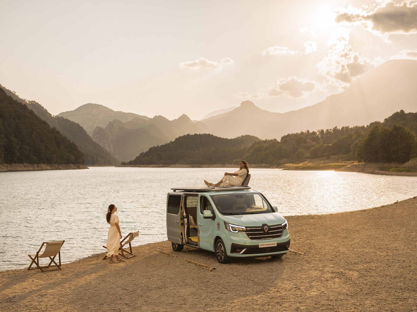 2021 - RENAULT TRAFIC HIPPIE CAVIAR HOTEL CONCEPT, foto 3