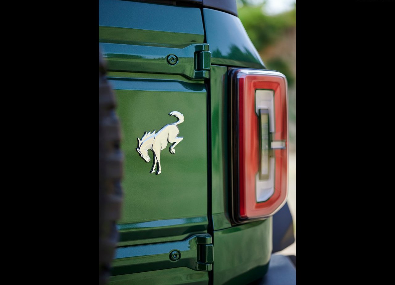 FORD BRONCO 4-DOOR, foto 18