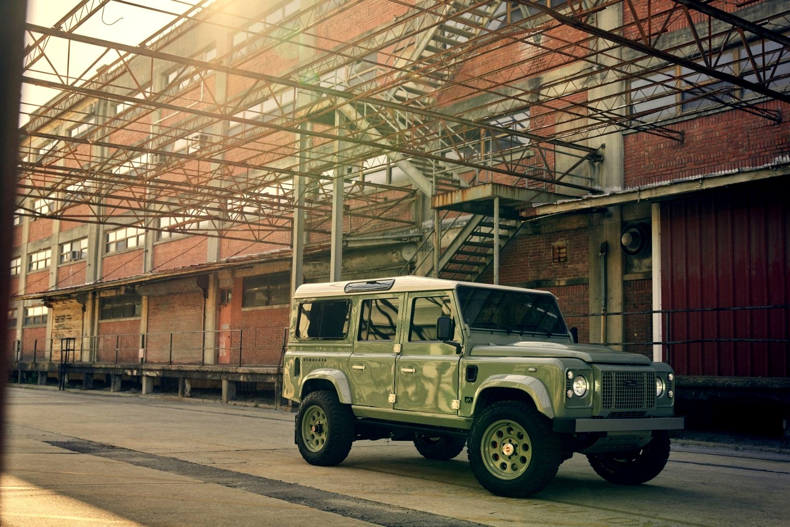 LAND ROVER DEFENDER HIMALAYA HUE 166, foto 1