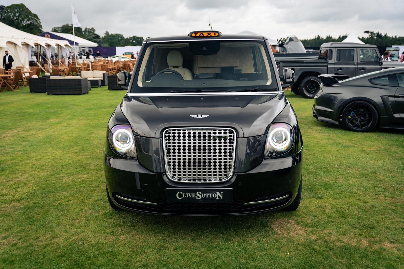 LEVC SUTTON VIP TAXI, foto 6