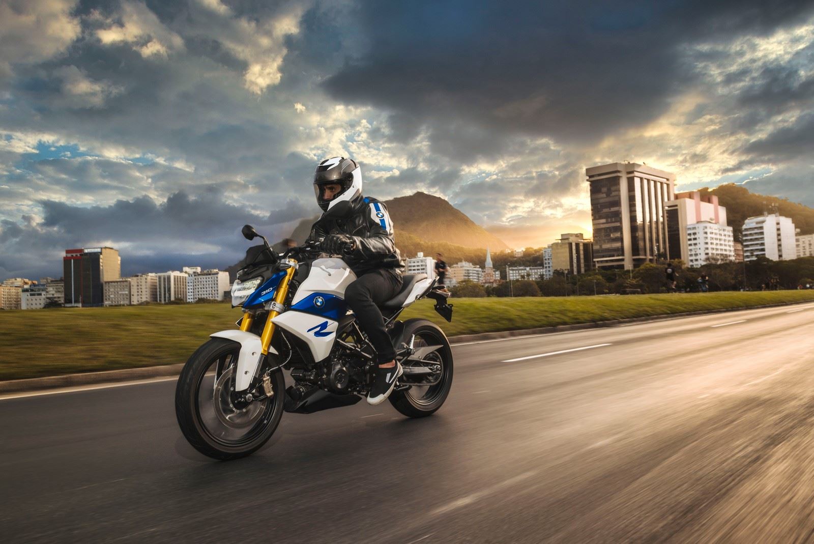 2021 - BMW G 310 R, foto 1
