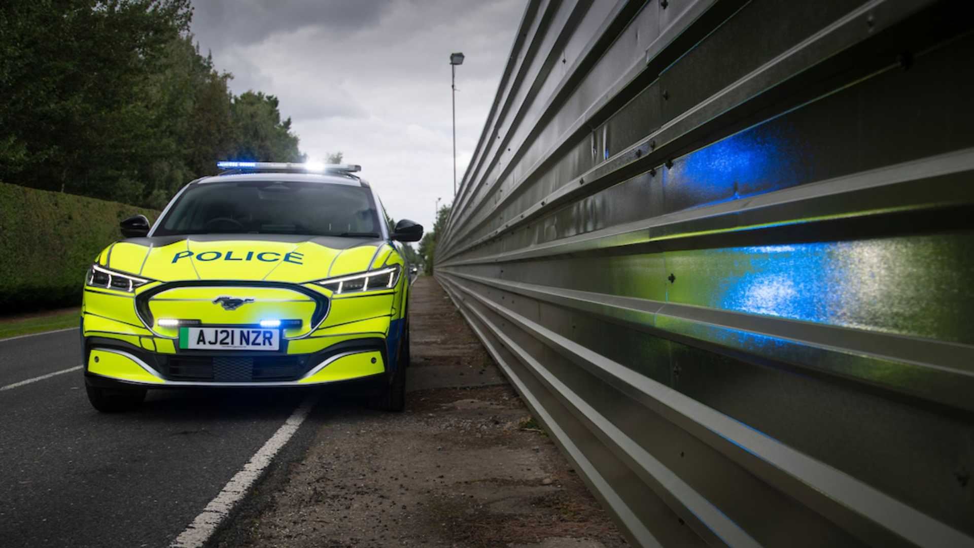 FORD MUSTANG MACH-E UK POLICE, foto 6