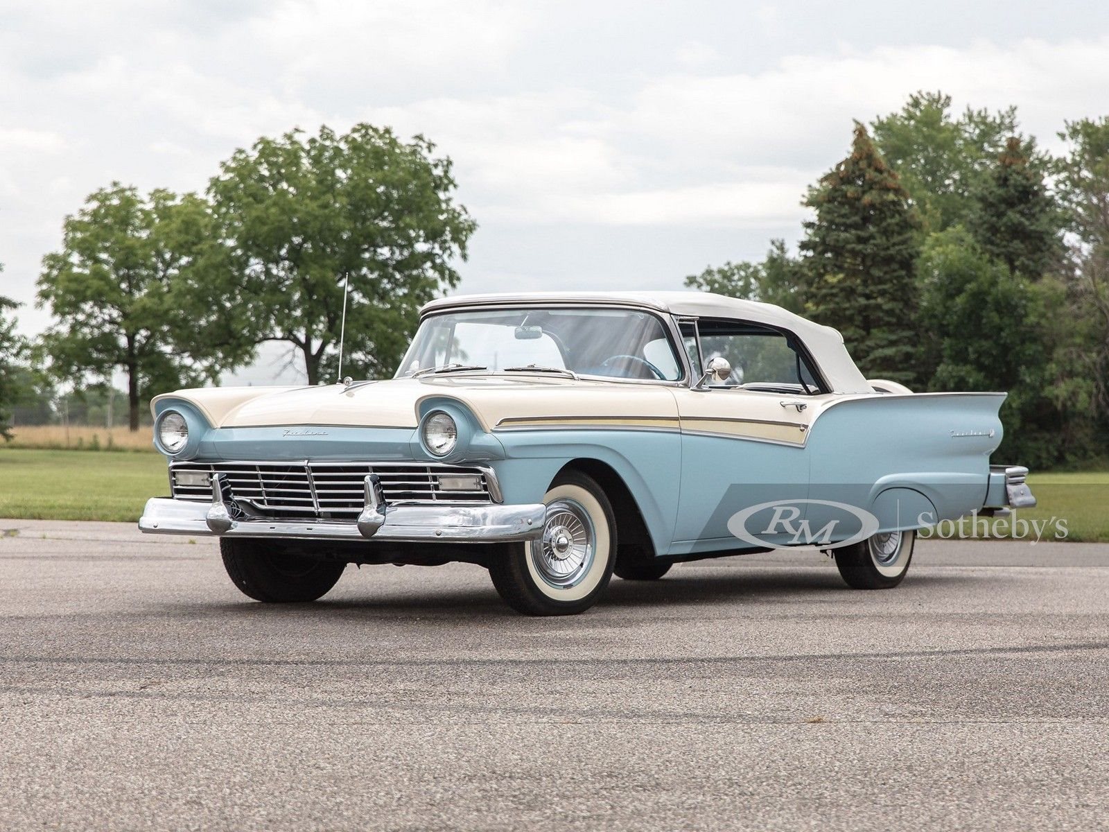 FORD FAIRLANE 500 SUNLINER LIGHT BLUE, foto 1