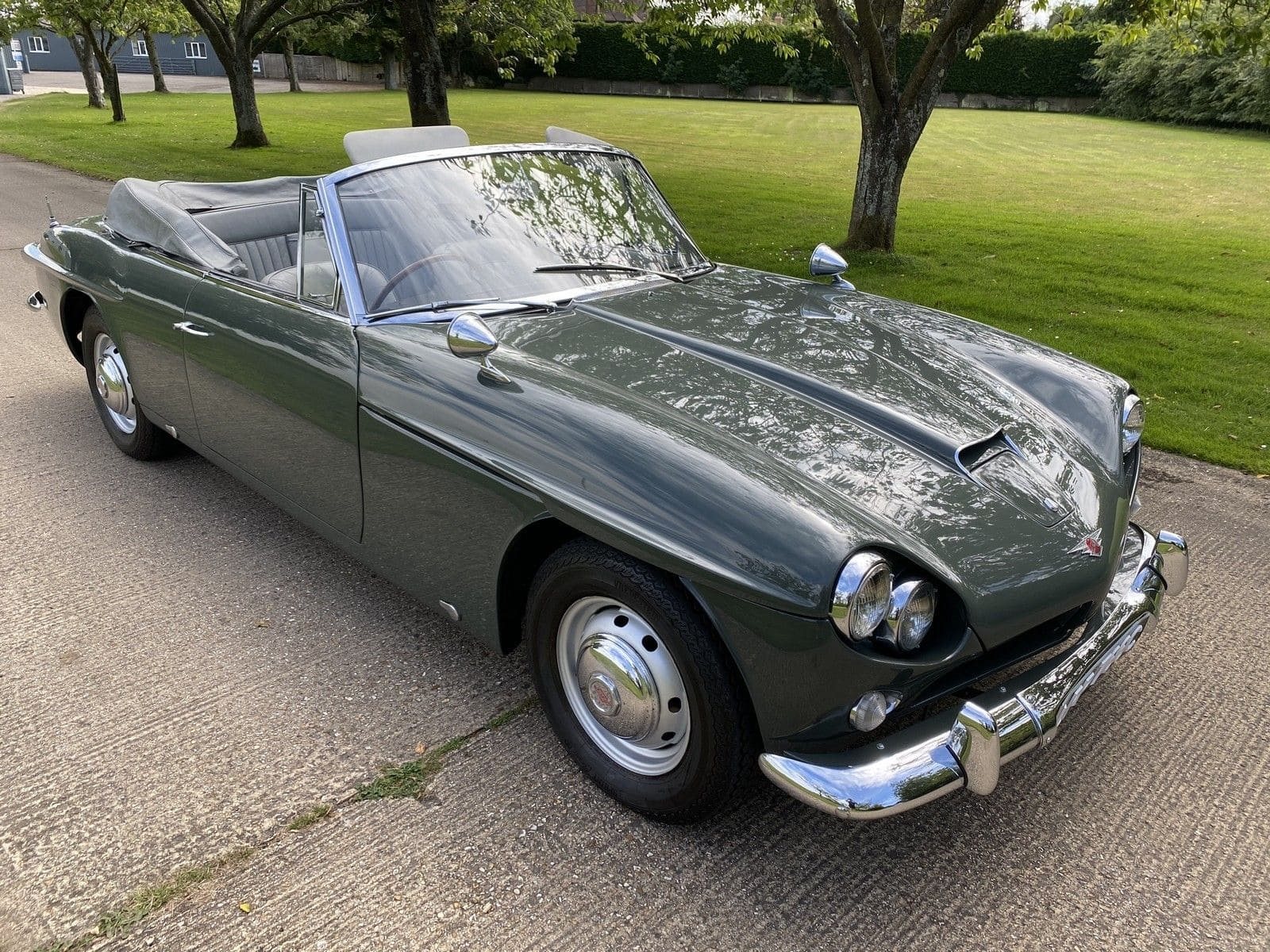 1965 - JENSEN C-V8 CONVERTIBLE, foto 1