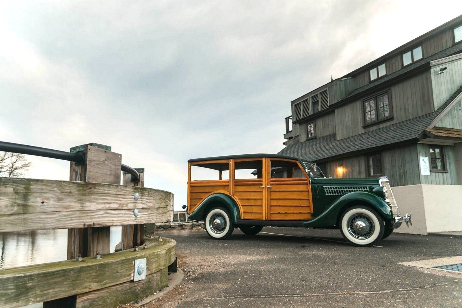 1935 - FORD MODEL 48 WOODY WAGON GREEN, foto 2