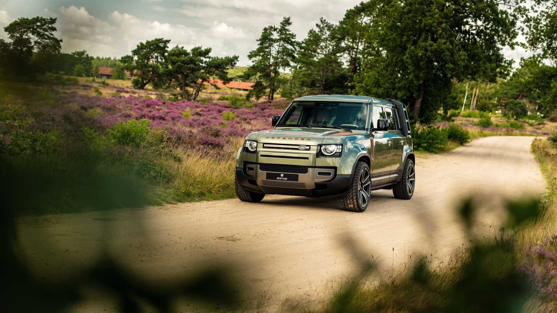 LAND ROVER DEFENDER VALIANCE VERDIGRIS BY HERITAGE CUSTOMS, foto 2