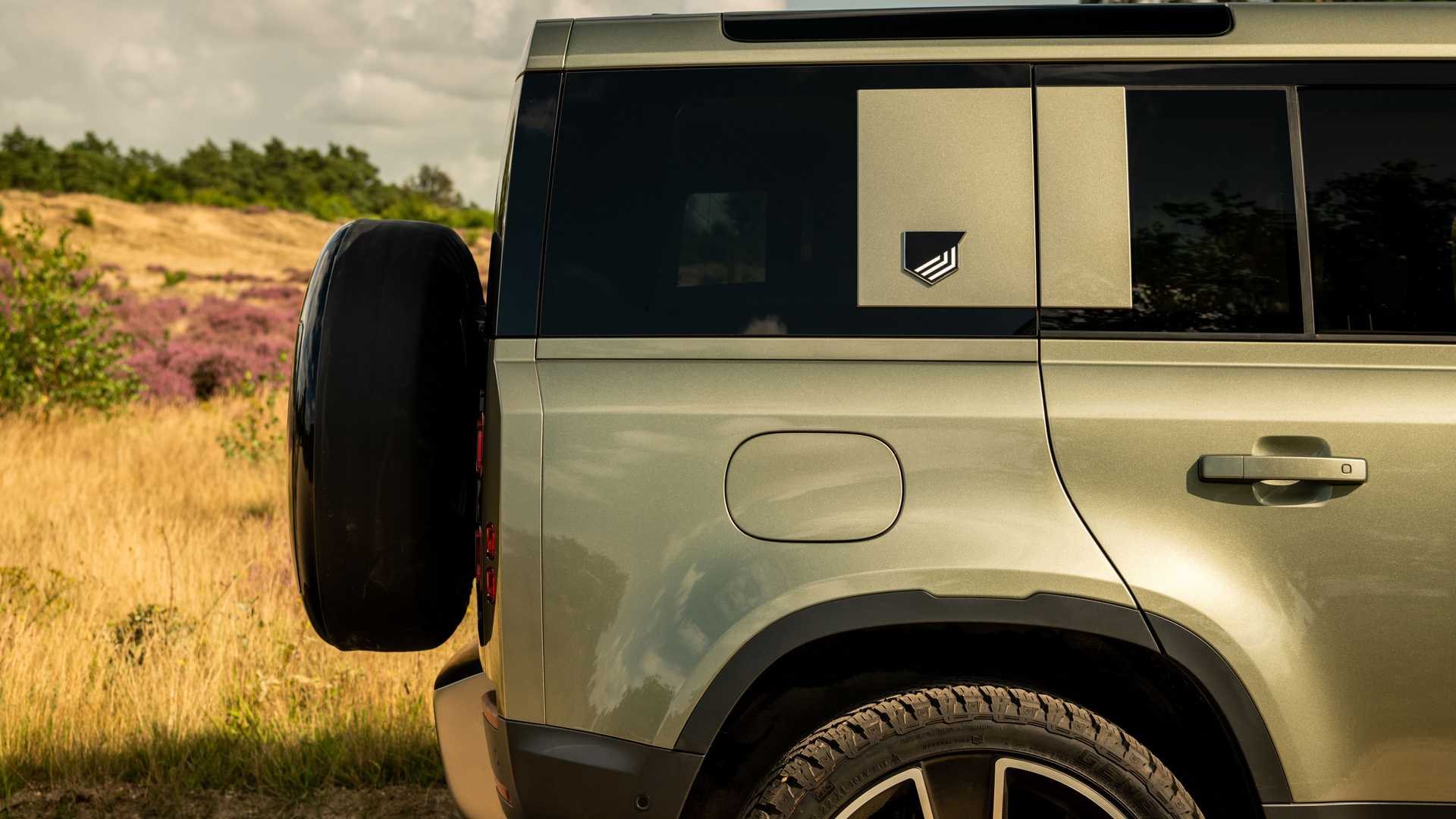 LAND ROVER DEFENDER VALIANCE VERDIGRIS BY HERITAGE CUSTOMS, foto 18
