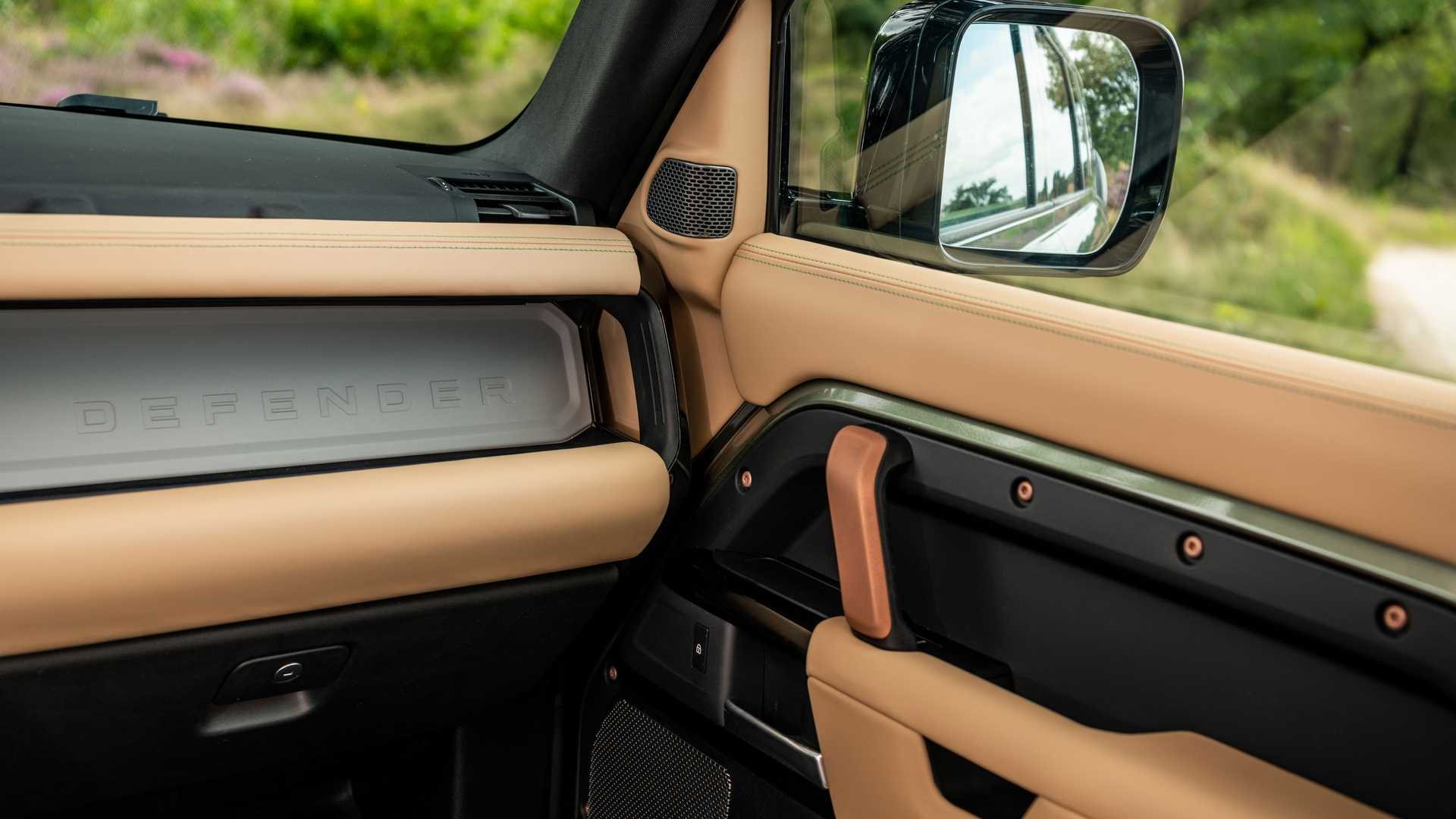 LAND ROVER DEFENDER VALIANCE VERDIGRIS BY HERITAGE CUSTOMS, foto 19