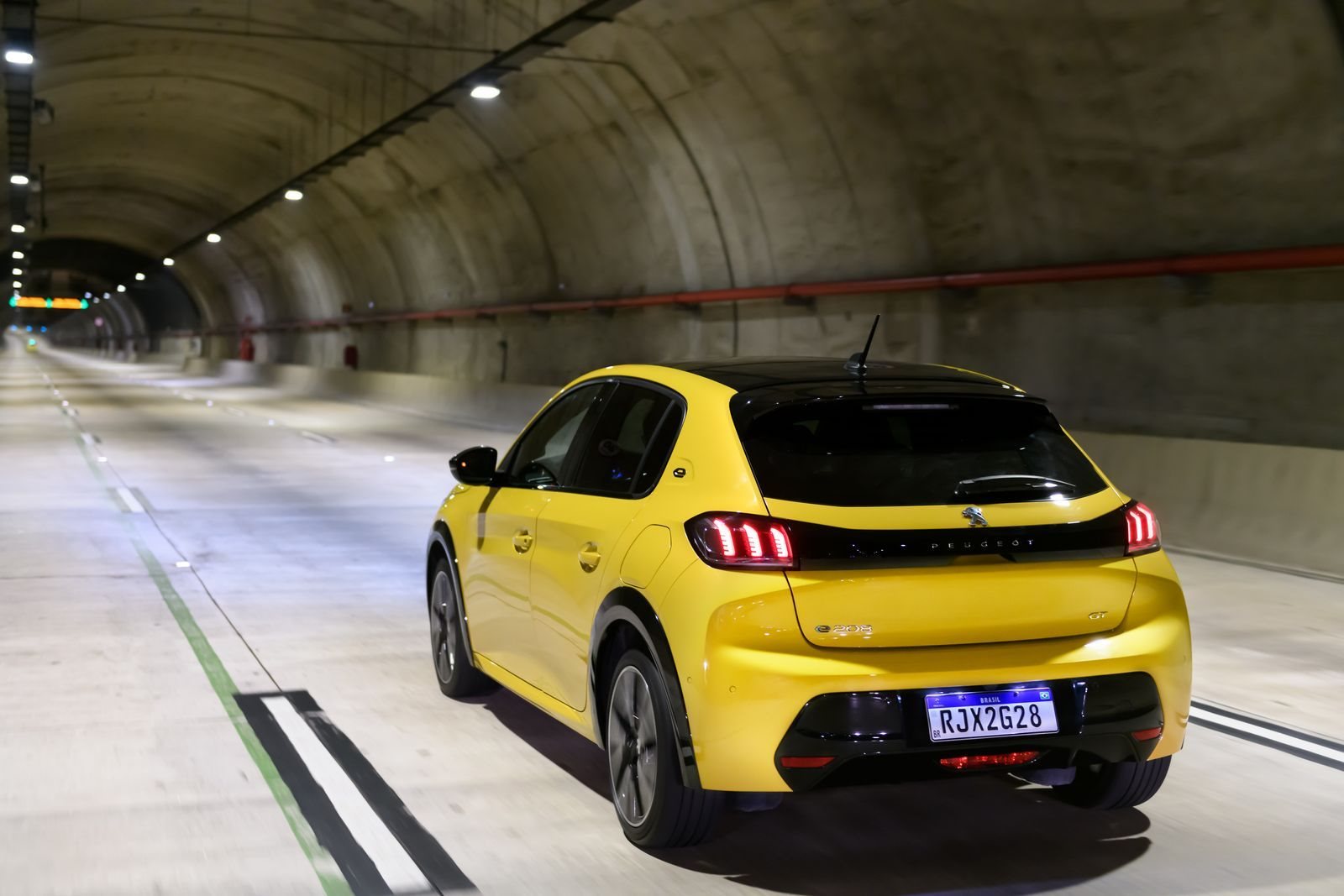 2022 - PEUGEOT E-208 GT, foto 17