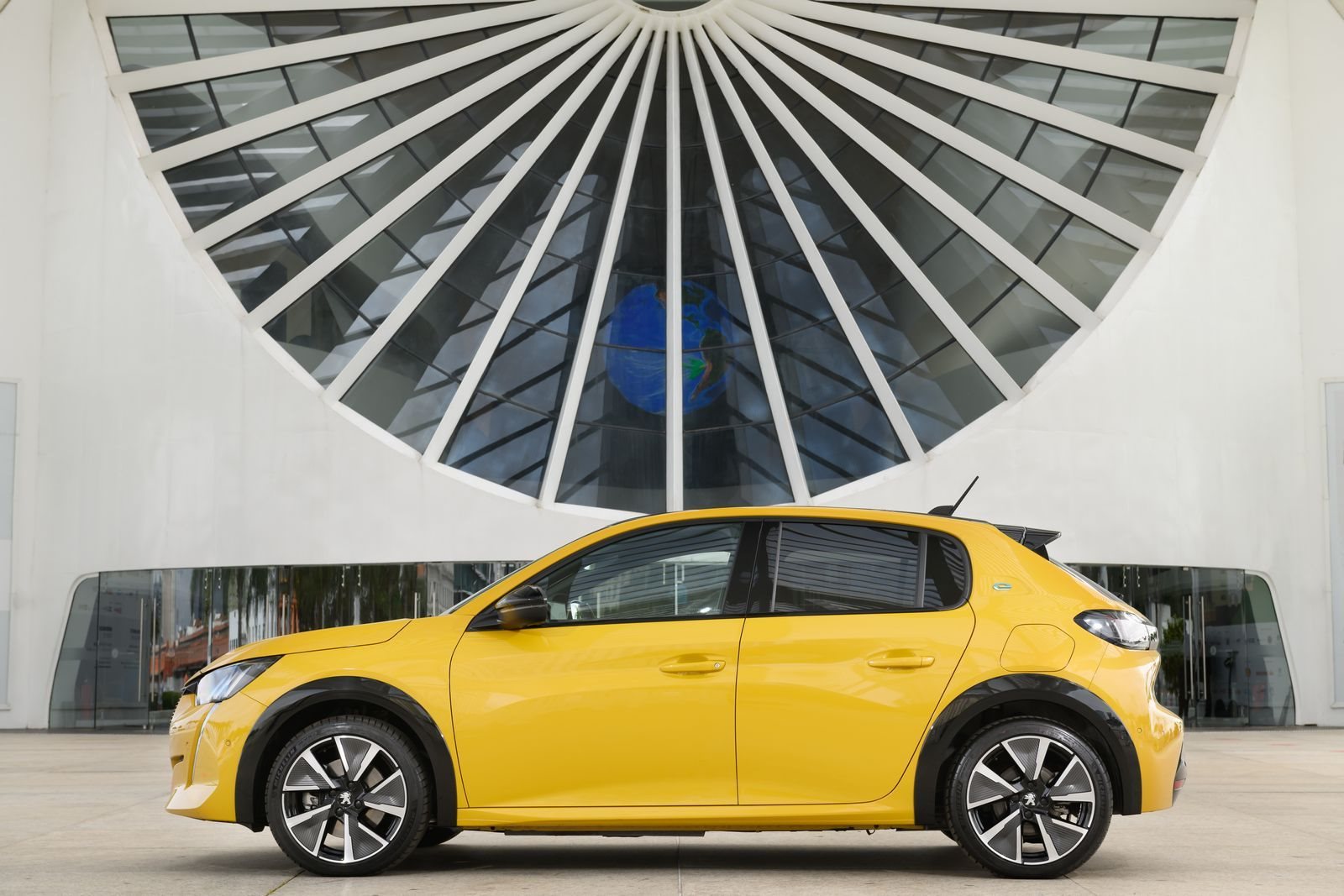 2022 - PEUGEOT E-208 GT, foto 21