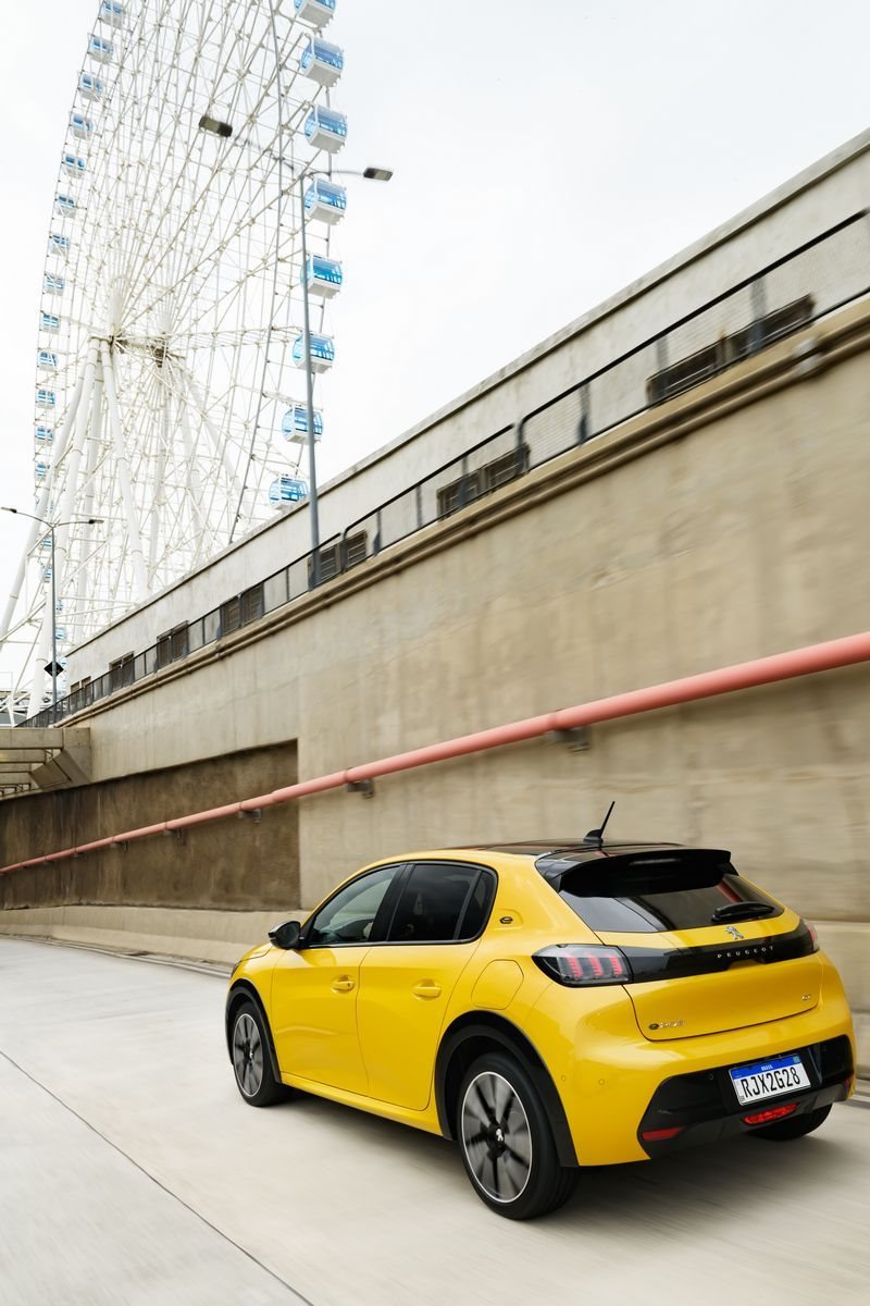 2022 - PEUGEOT E-208 GT, foto 126