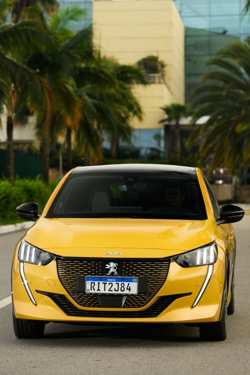 2022 - PEUGEOT E-208 GT, foto 136