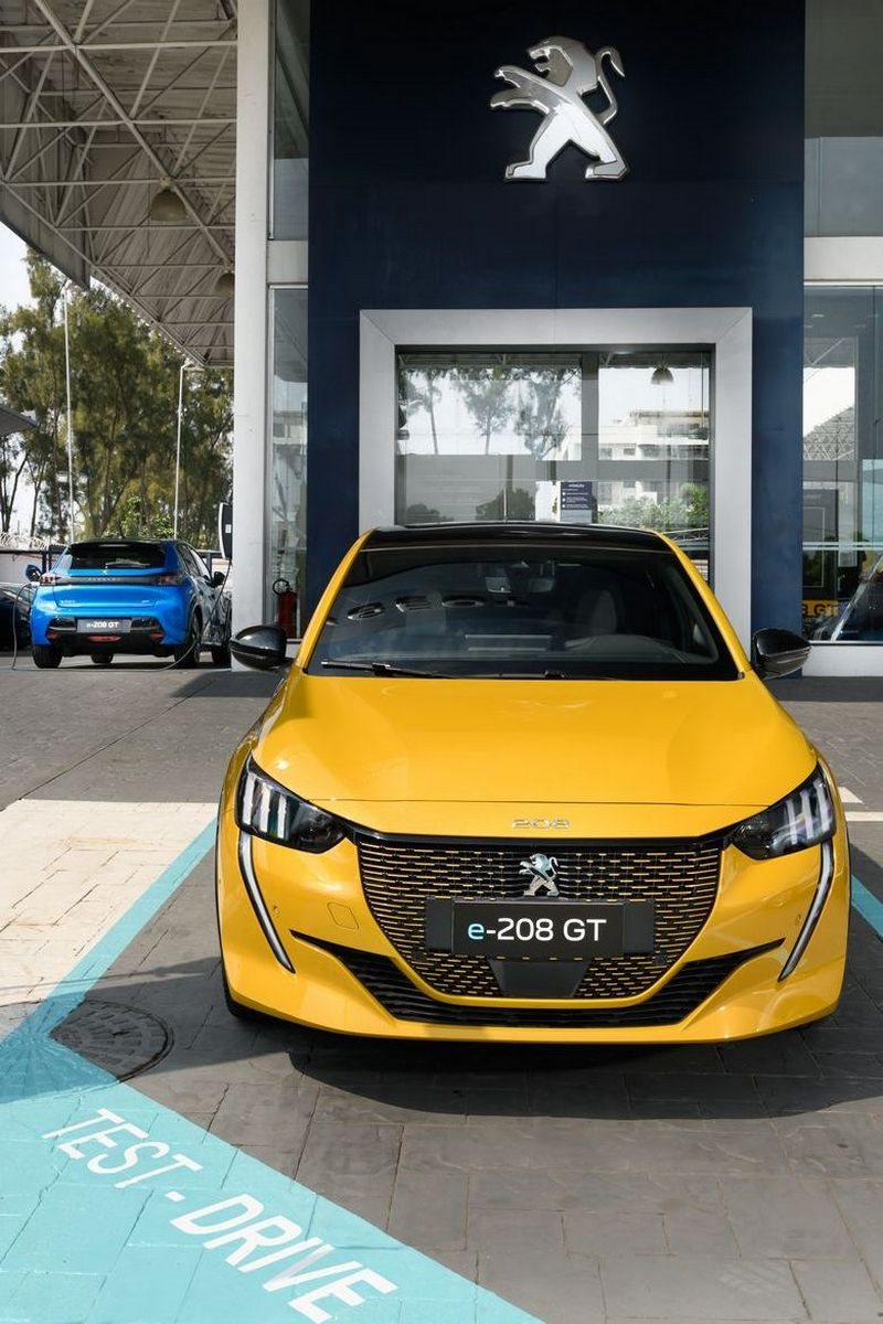 2022 - PEUGEOT E-208 GT, foto 138