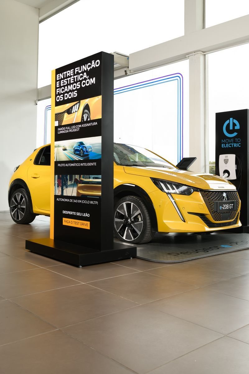 2022 - PEUGEOT E-208 GT, foto 141