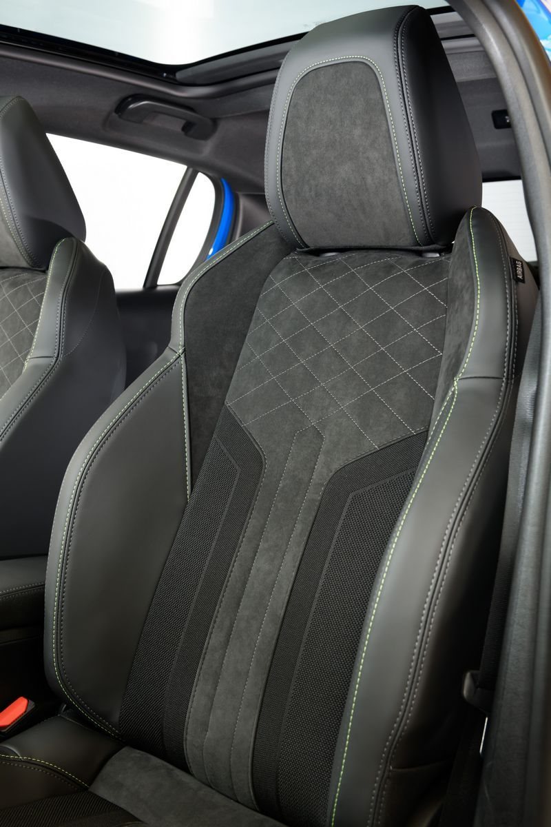 2022 - PEUGEOT E-208 GT, foto 147