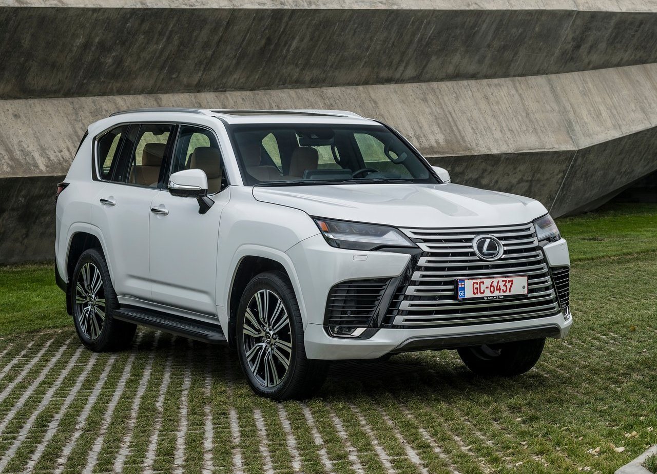 LEXUS LX, foto 1