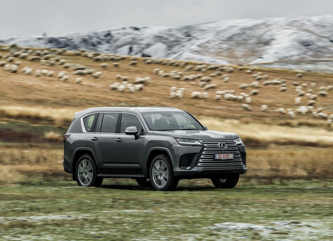 LEXUS LX, foto 22