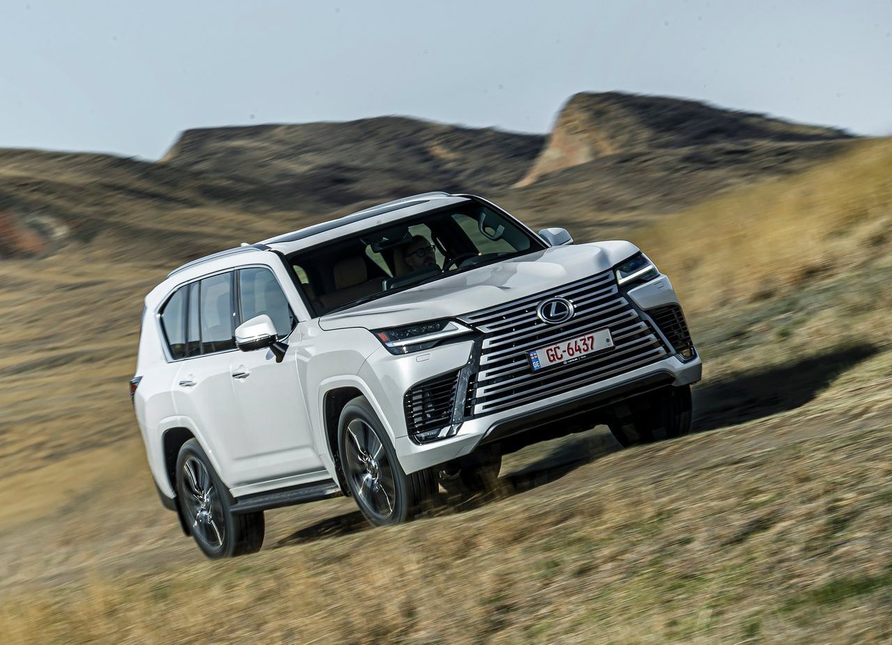 LEXUS LX, foto 23