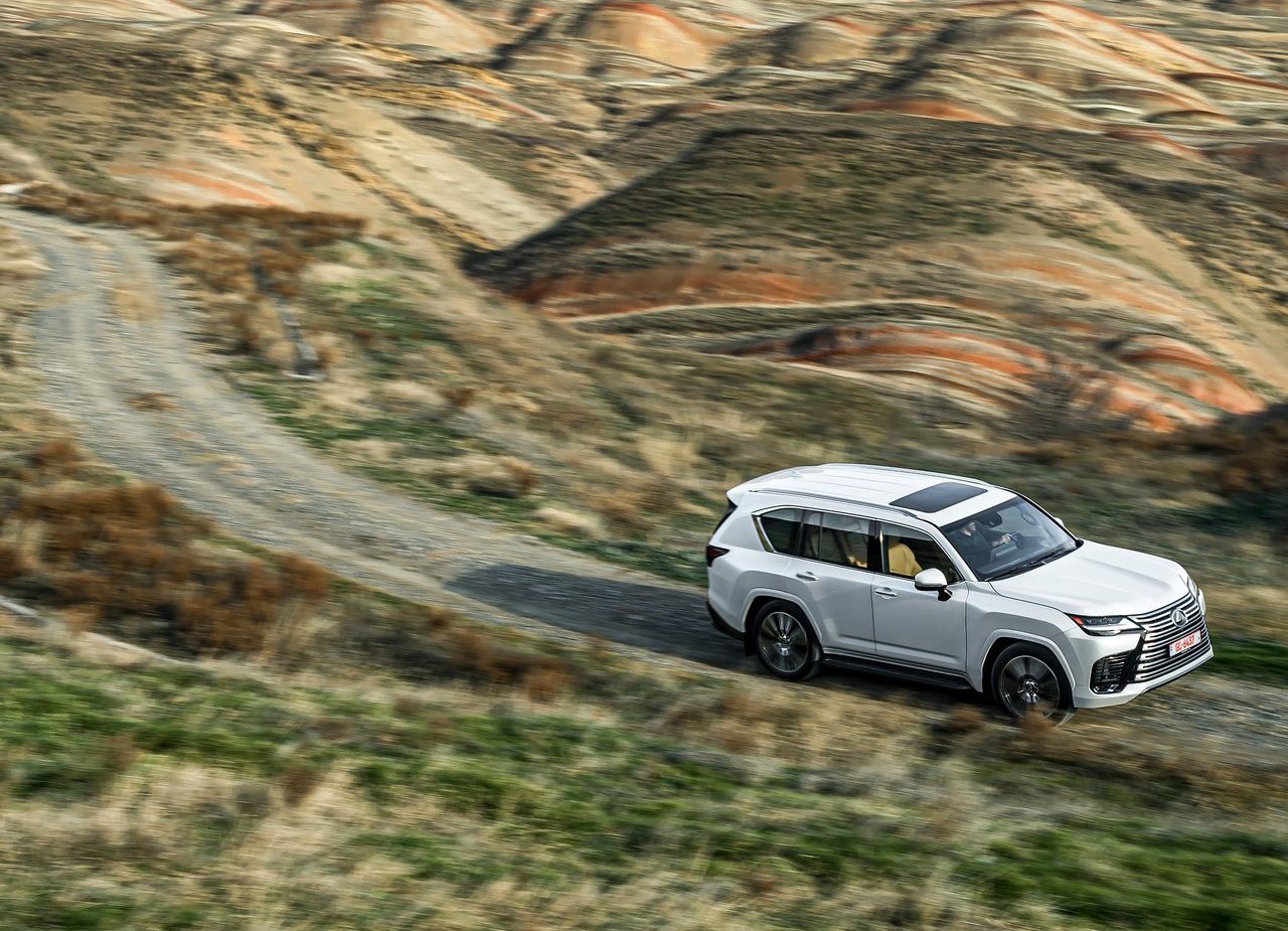 LEXUS LX, foto 25