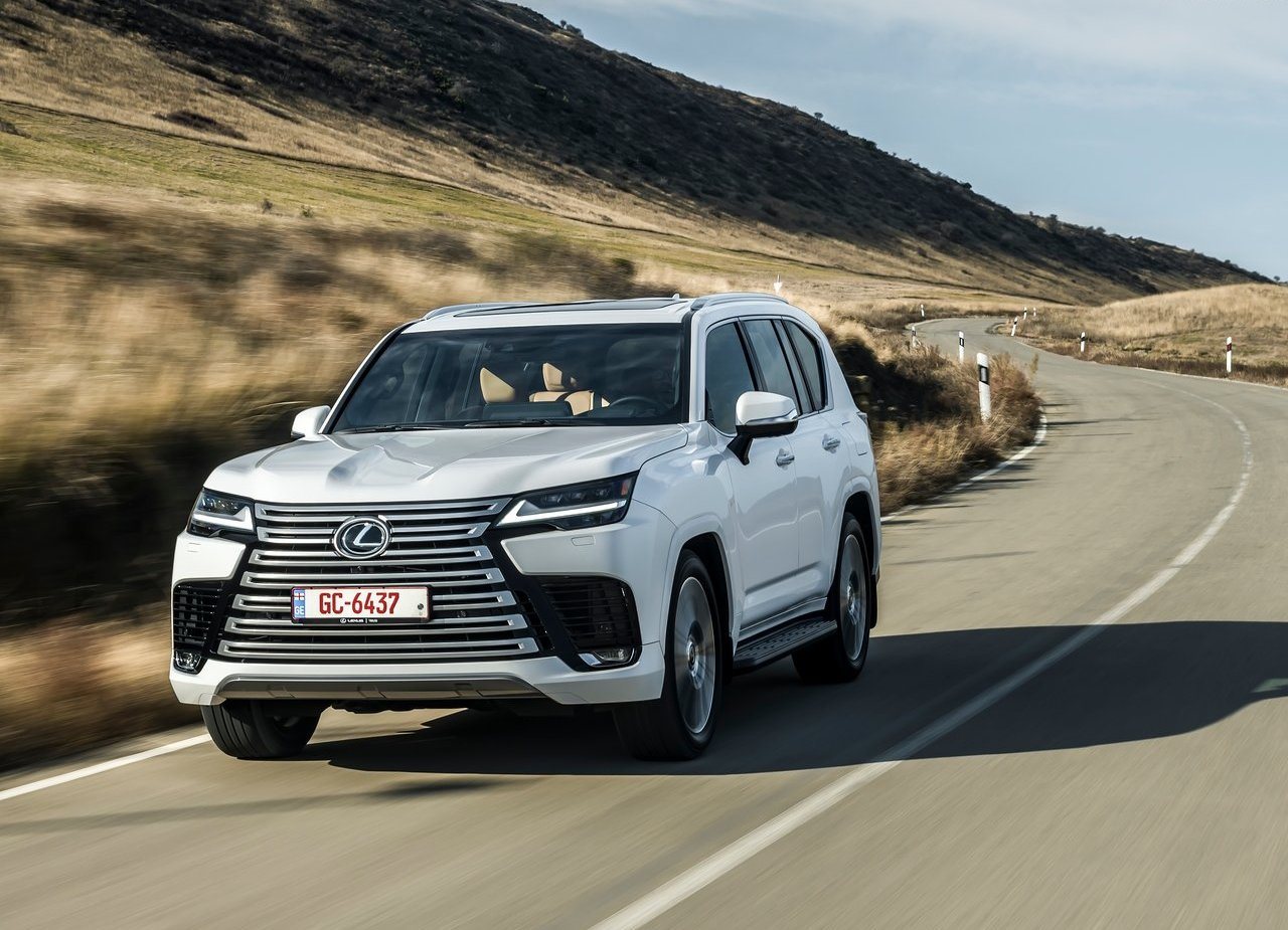 LEXUS LX, foto 32