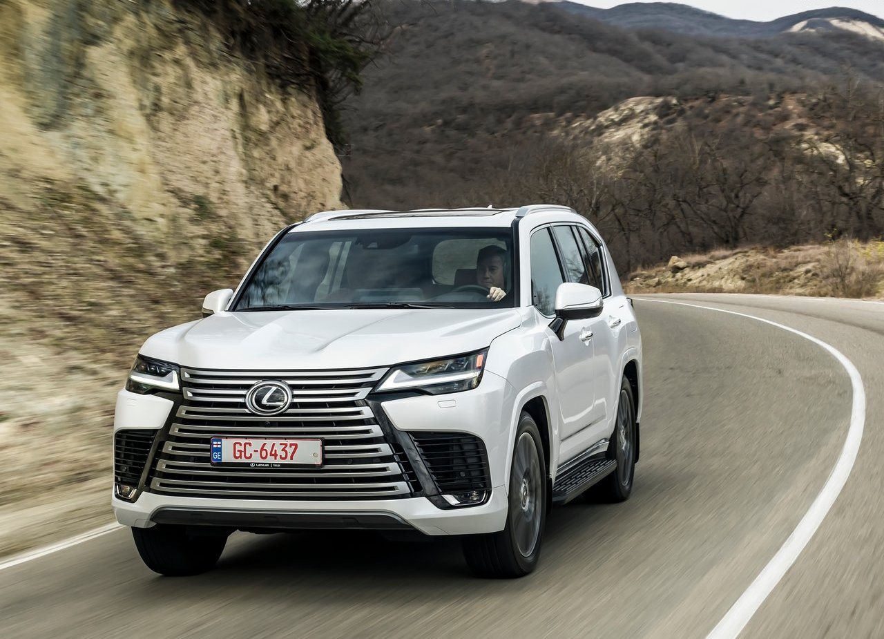 LEXUS LX, foto 40