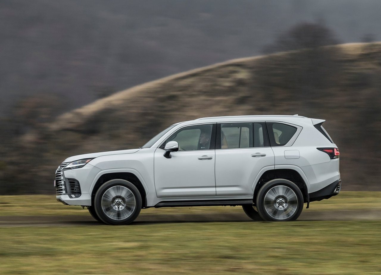 LEXUS LX, foto 56