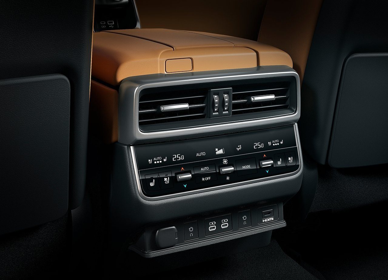 LEXUS LX, foto 154