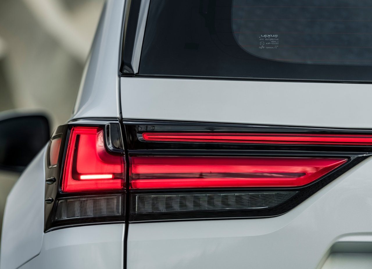 LEXUS LX, foto 180